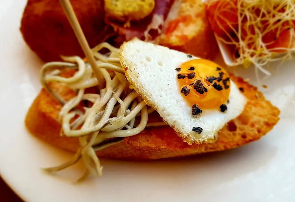 Liam Schofield_Tauèrna Urtau Bossòst _Bossòst_recensione