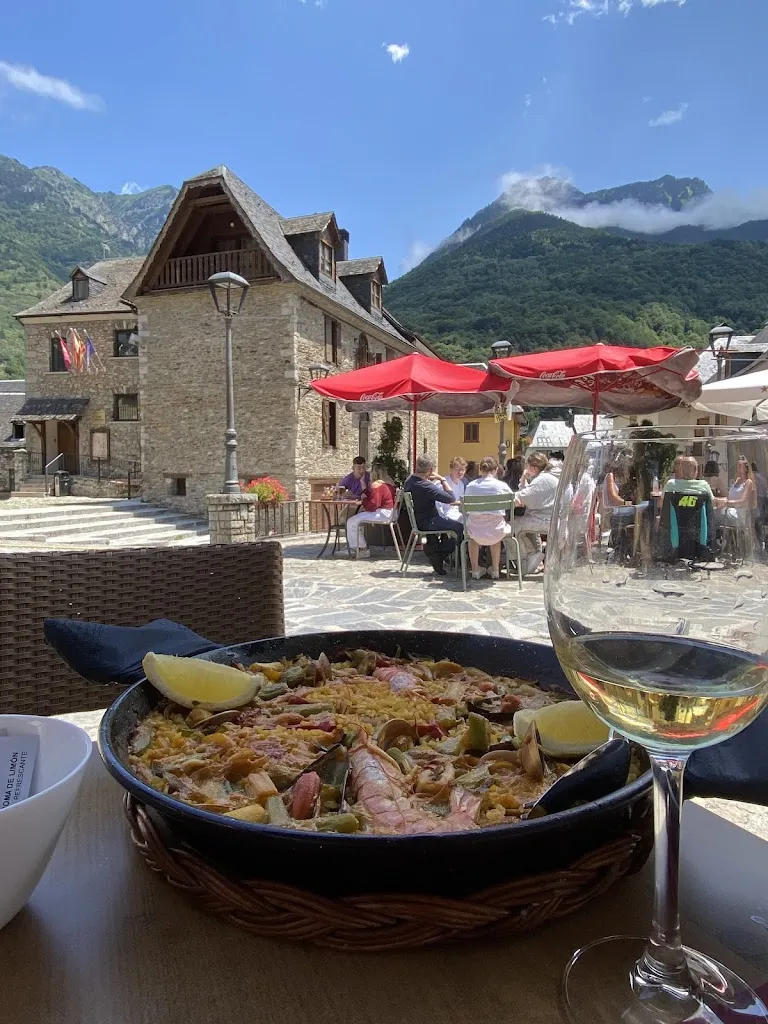 Alan Ruth_Hiru Tapas & Pintxos_Bossòst_review