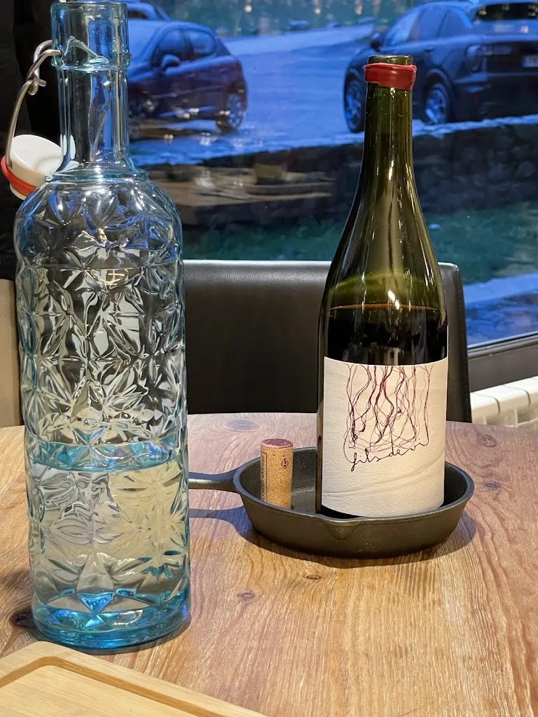 Matthew Johnson_ER ESTRANGÈR “Refugi Gastronòmic”_Bossòst_review