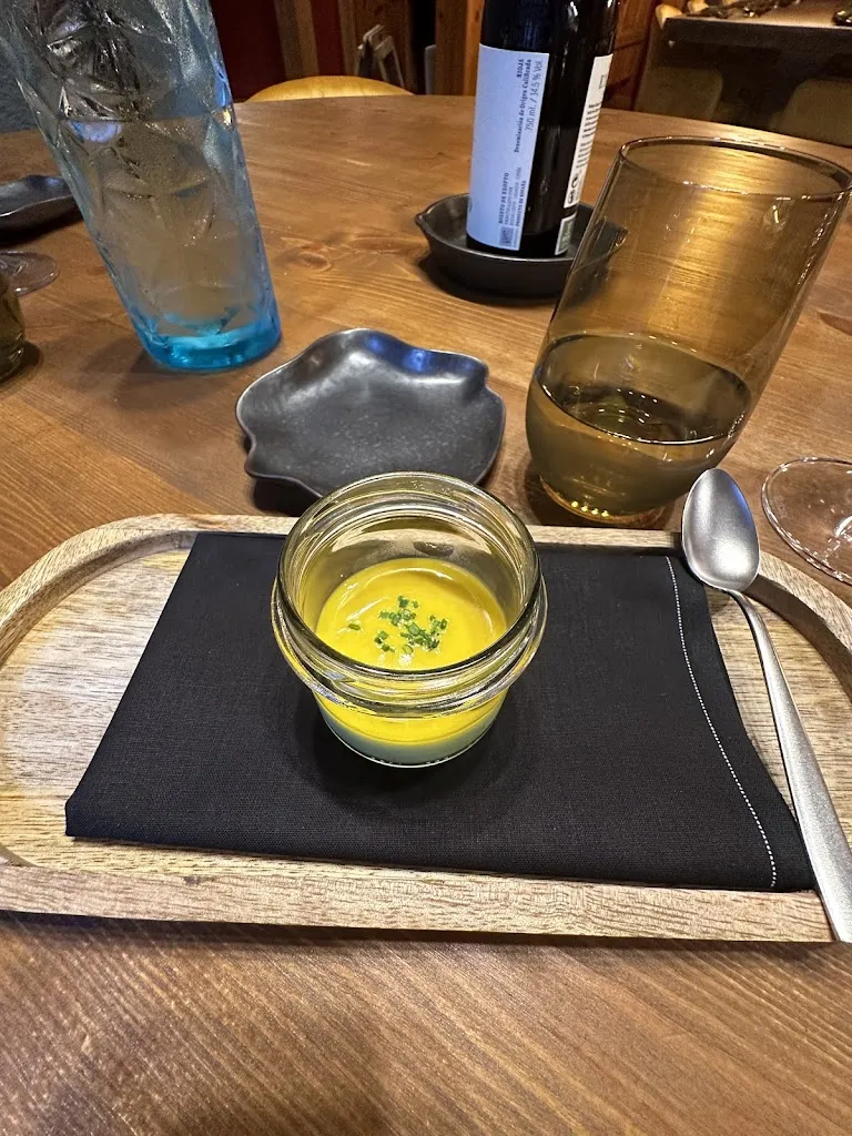 Anna Giboin_ER ESTRANGÈR “Refugi Gastronòmic”_Bossòst_review