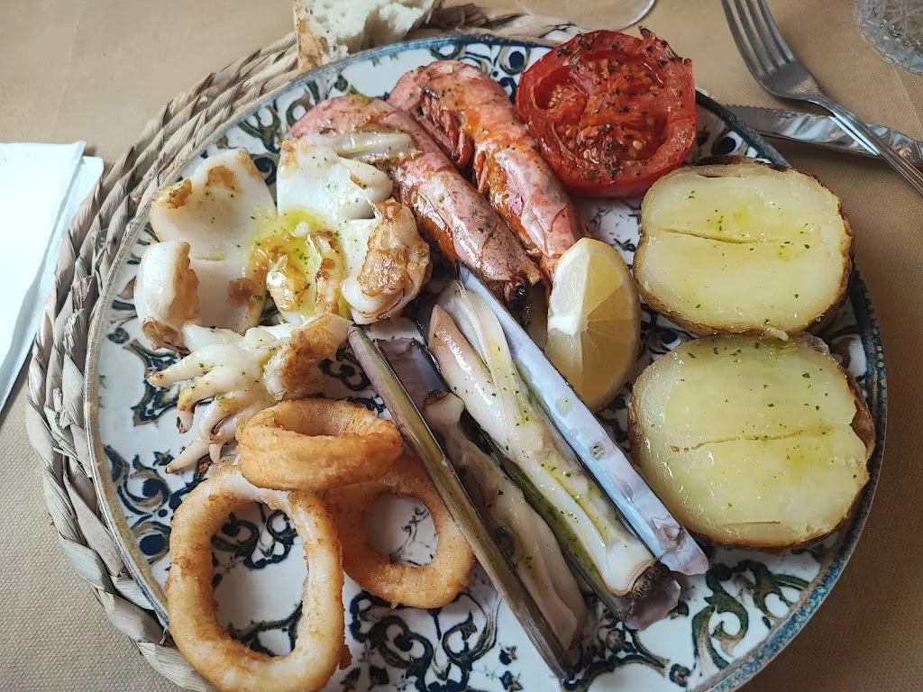 Javier Carazo_Bar restaurant Lo nou casal_Cervià de les Garrigues_review