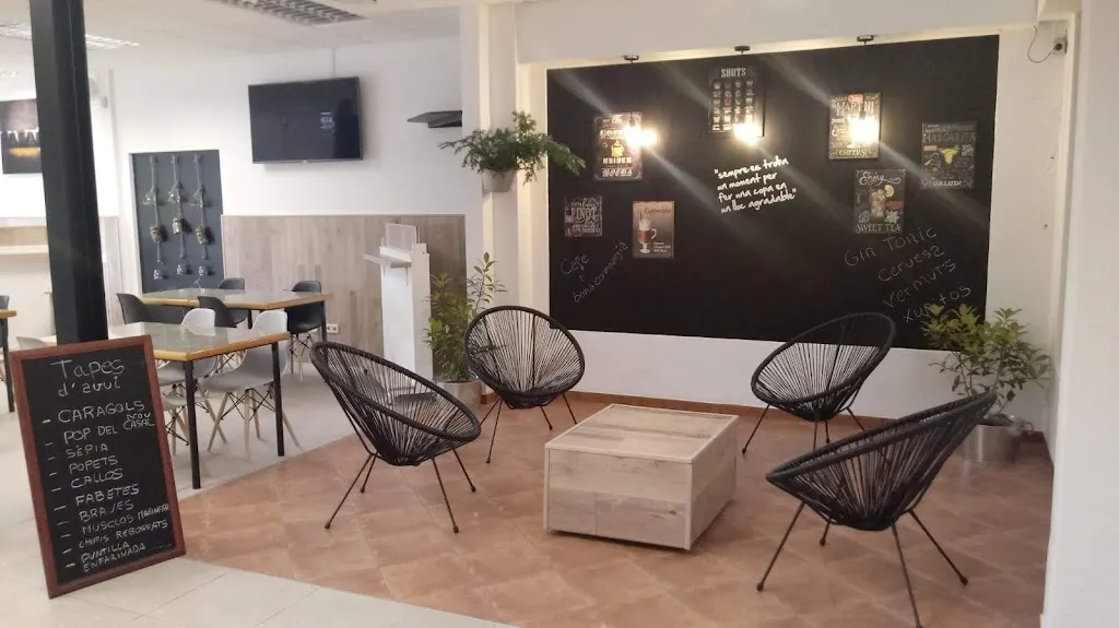 Bar restaurant Lo nou casal restaurant in Cervià de les Garrigues