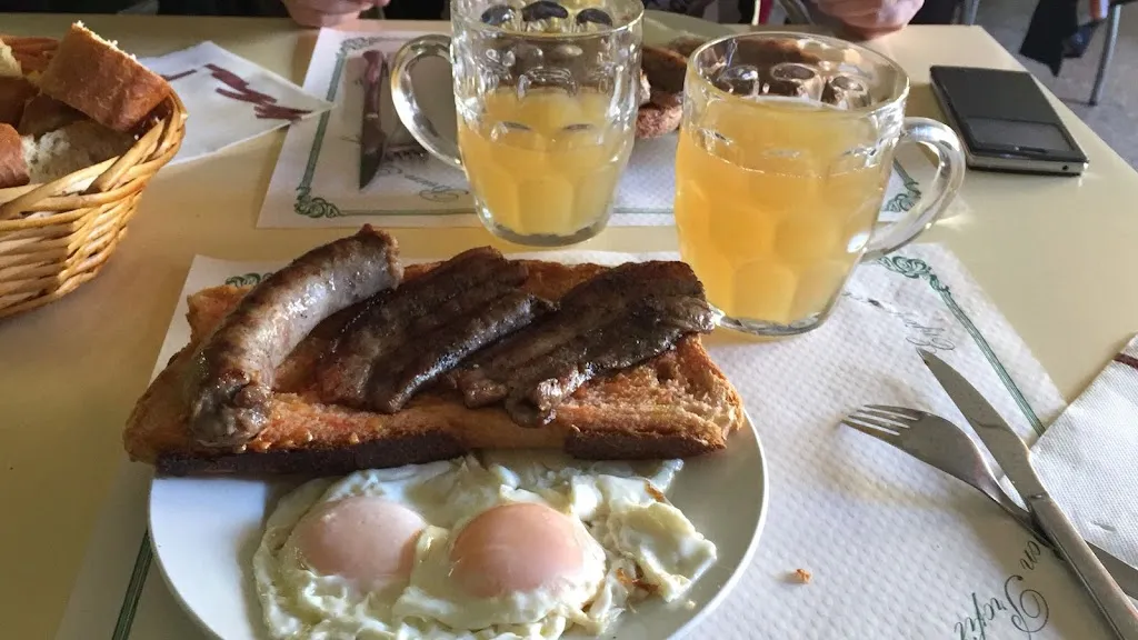 Menu_Bar Centre Recreatiu_Cogul El_image_4