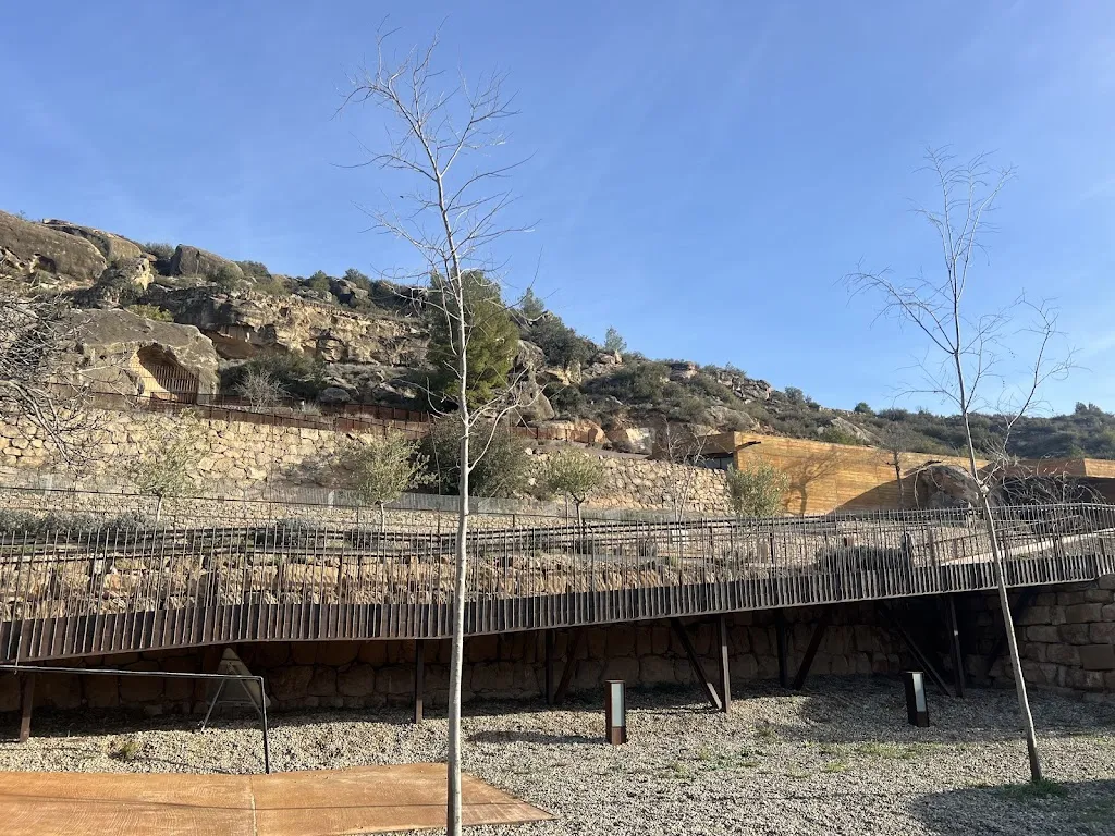 Brice Pissard_Roca dels Moros cave complex_Cogul El_review