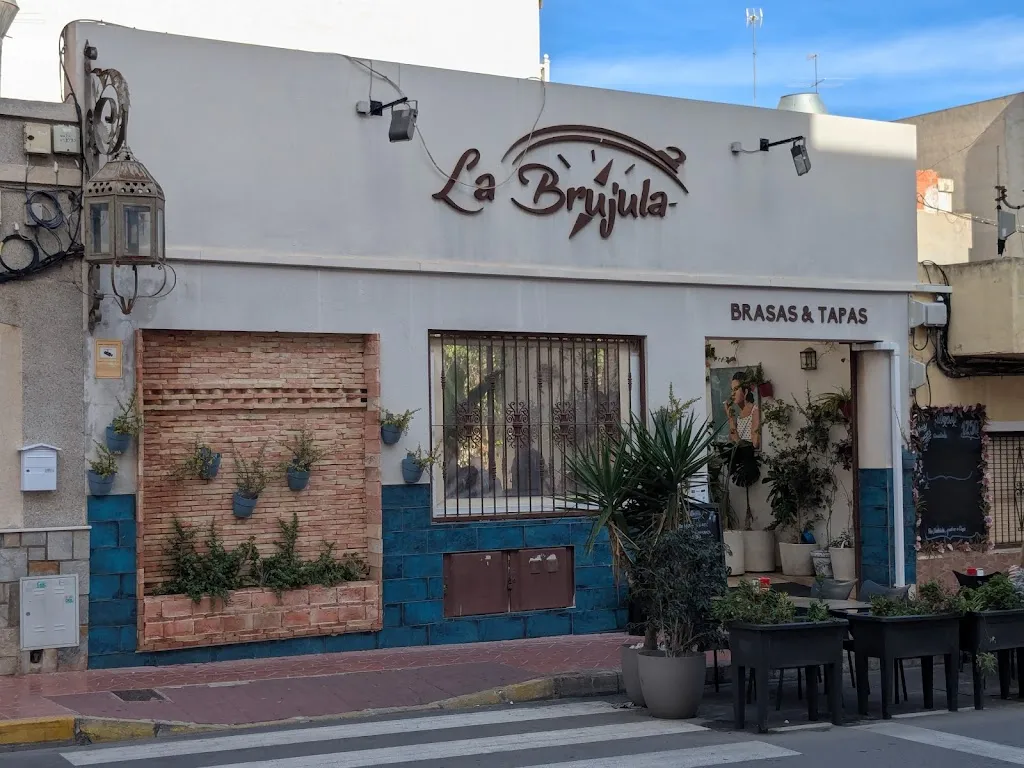 Restaurante La Brújula_Guardamar del Segura_slider_image_1