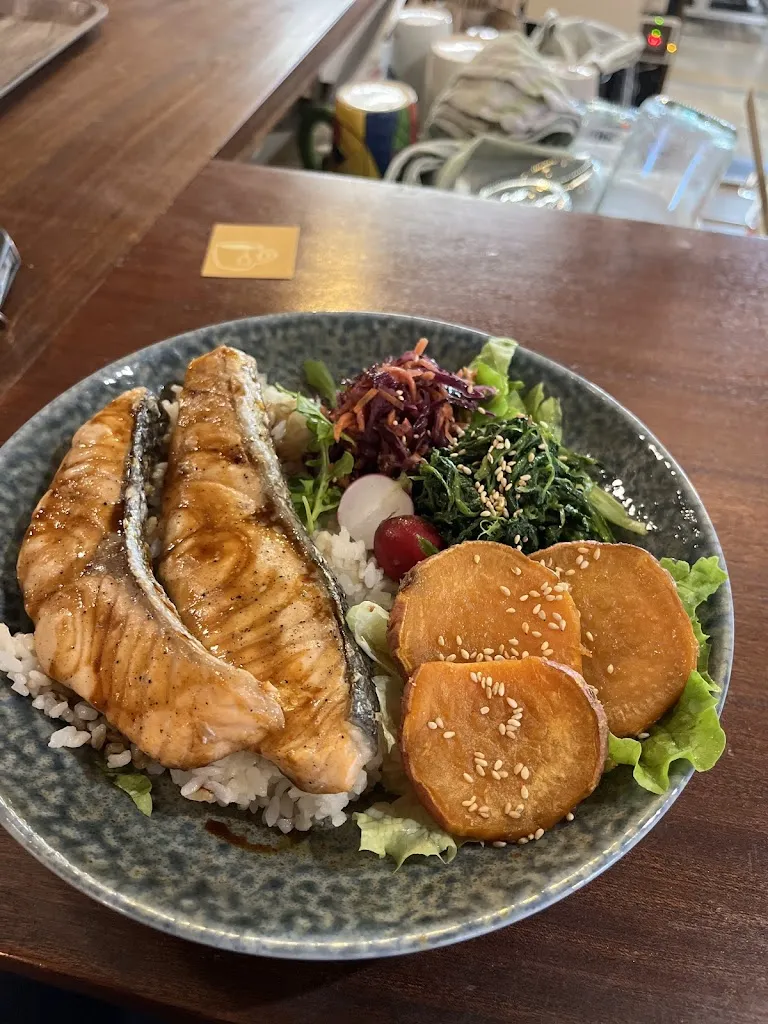 Daiva Morin_Little Tokyo_Canejan_review