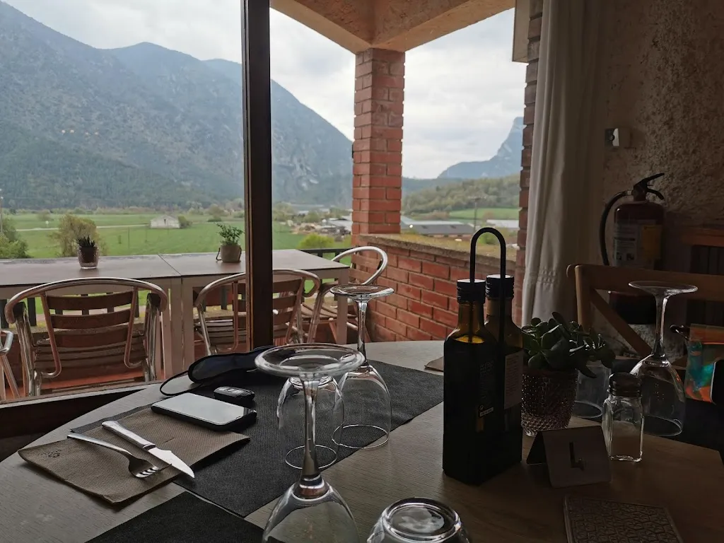 Ivan Zhuravlev_Restaurant Tahussà_Coll de Nargó_review