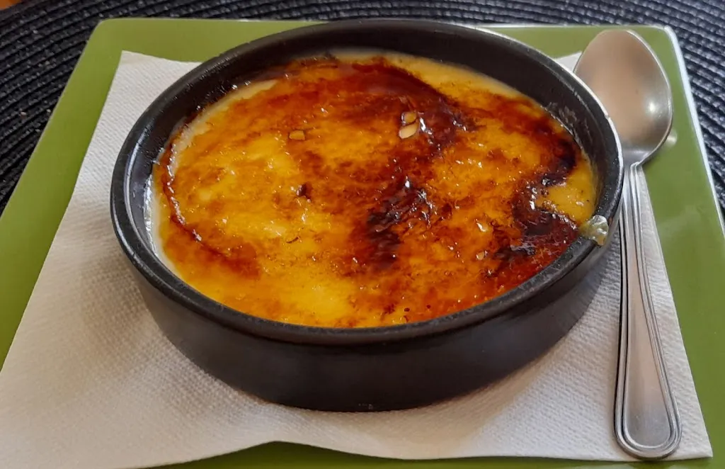 Fonda Cal Nin_Coma i la Pedra La_slider_image_2