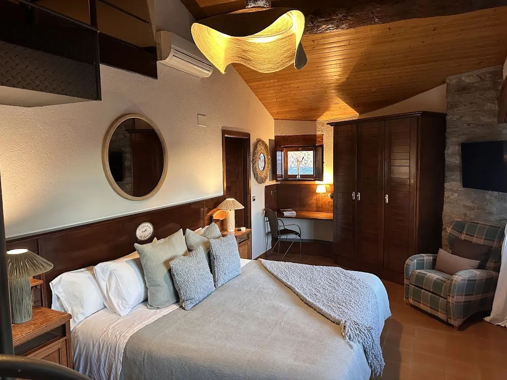 Hotelet d'Estamariu Cal Teixidor_Estamariu_slider_image_2