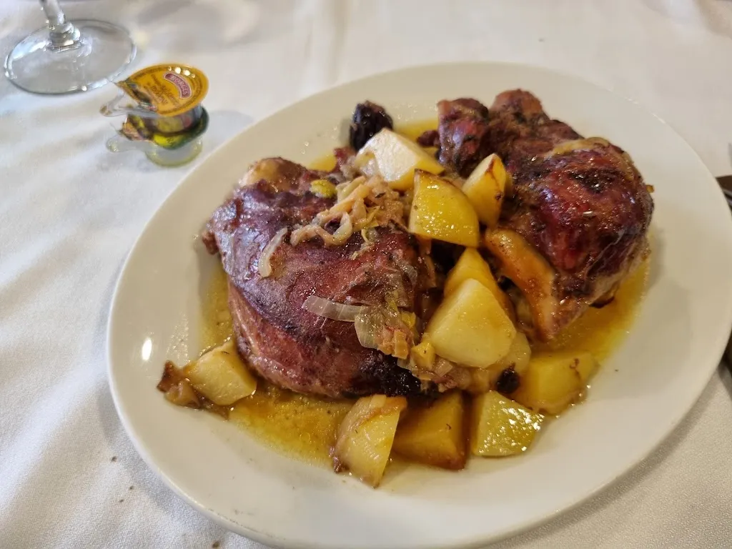 Restaurant Braseria Ca l'Aurèlia_Castell de Mur_slider_image_3