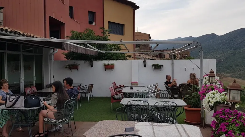 Bar Restaurant La Penya restaurant in Castell de Mur