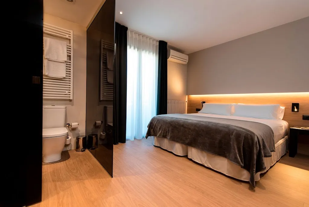 Hotel Terradets_Castell de Mur_slider_image_3