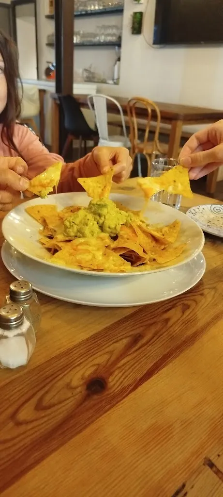 Montse Alemany_LA AZOTEA_Castell de Mur_review