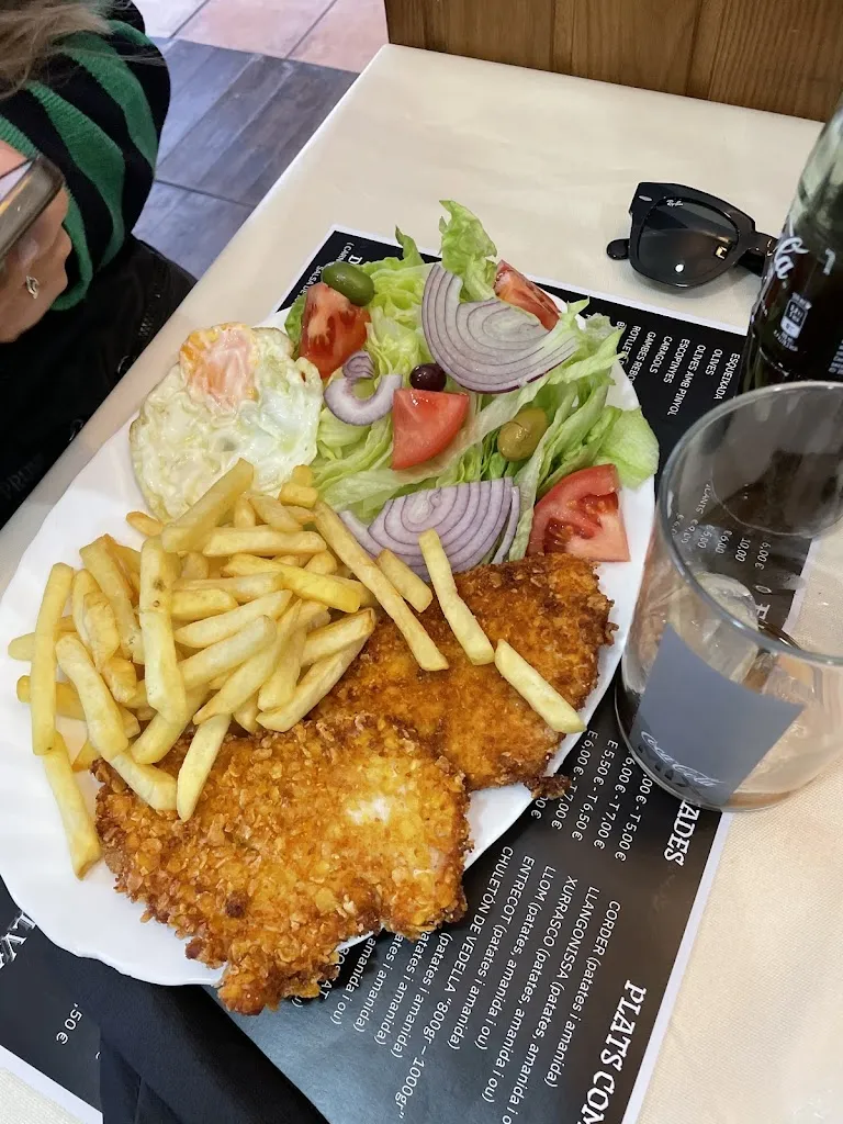 Valentina Diaz_Bar Restaurant Transilvania_Castell de Mur_review