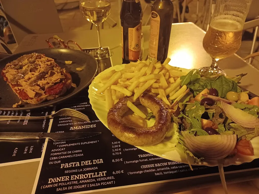 Oscar Valle_Bar Restaurant Transilvania_Castell de Mur_review