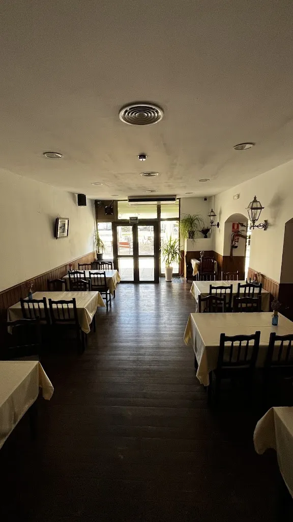 Bar Restaurant Transilvania restaurant in Castell de Mur