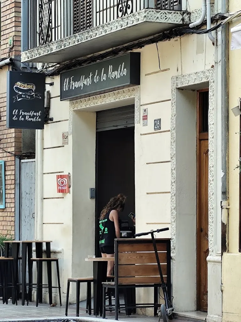 Marc Serrano i Òssul_Frankfurt De La Rambla_Castell de Mur_review