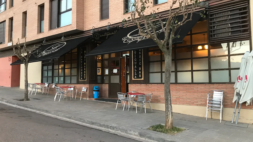 L'Antigualla Classic bar- Burger, Bocatas, pizzas y platos combinados, tapas en Tremp restaurant in Castell de Mur
