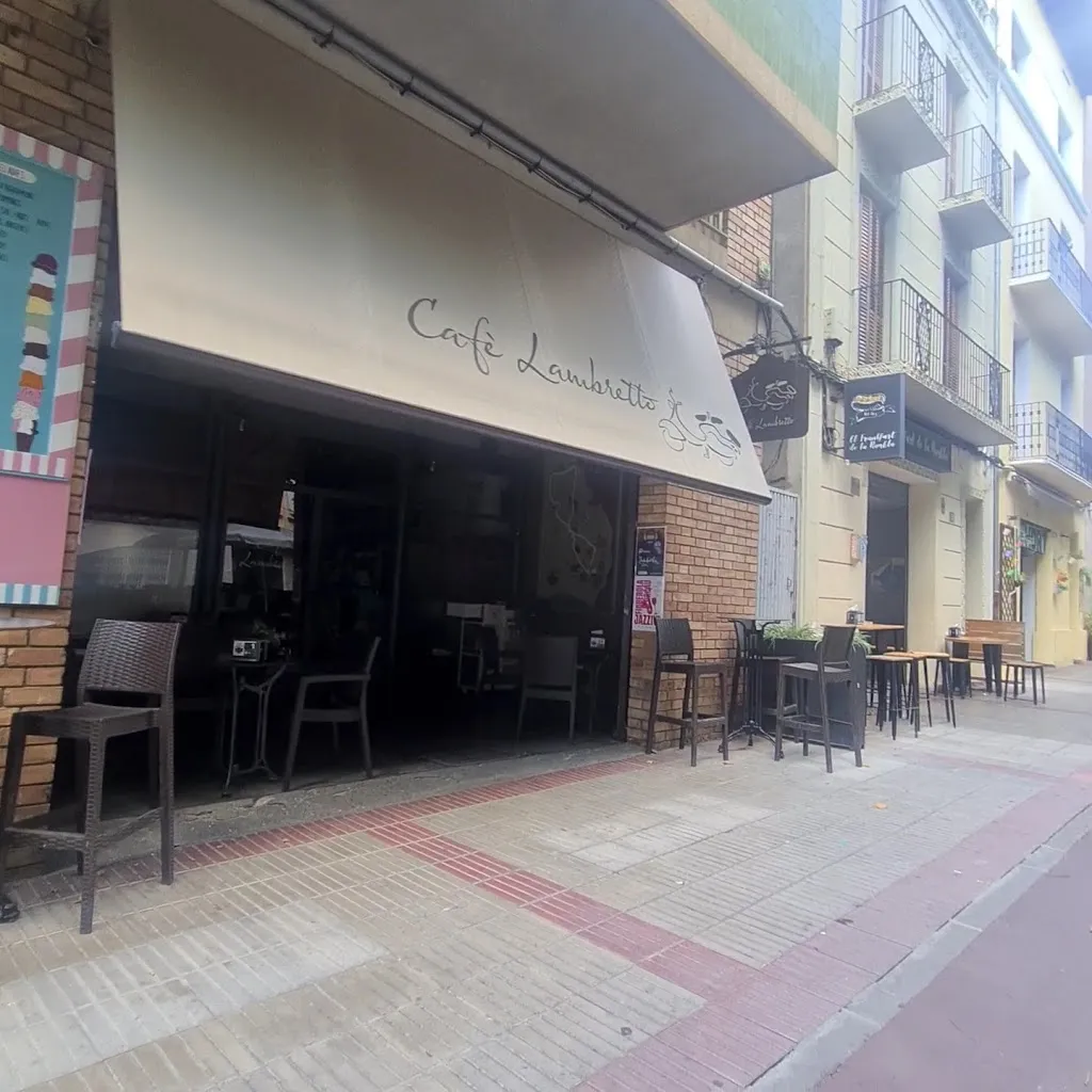 Cafè Lambretto_Castell de Mur_slider_image_2