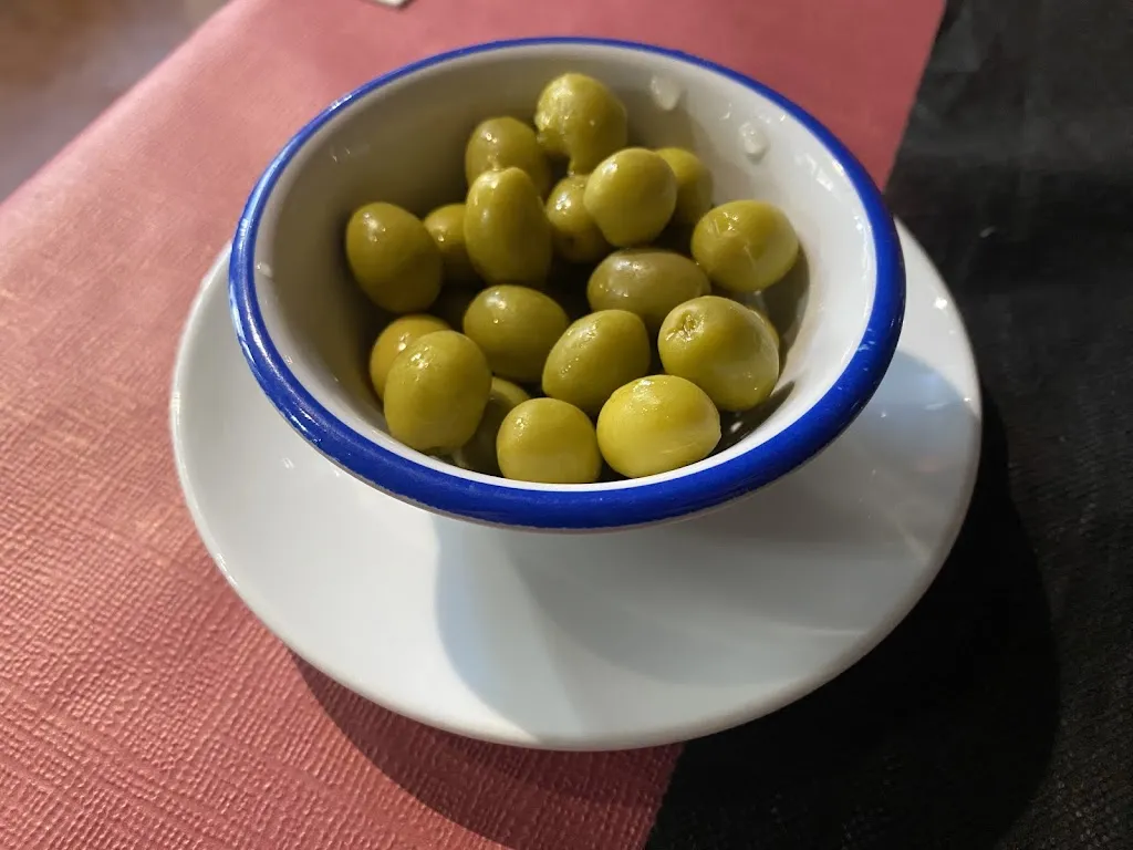 Miguel Andrei Cesardo Navarrete_Restaurant La Llúpia_Espot_review