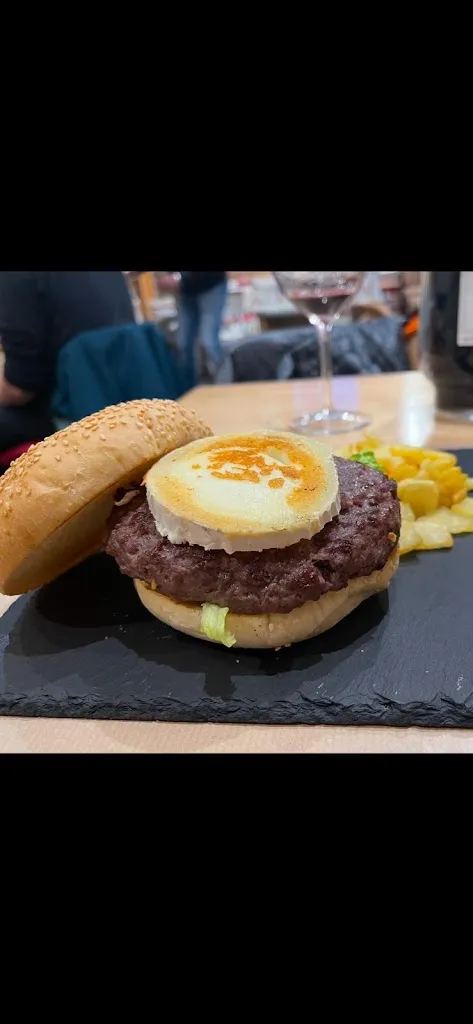 Gloria Soriano_Cafè & Bistro E BO_Espot_review