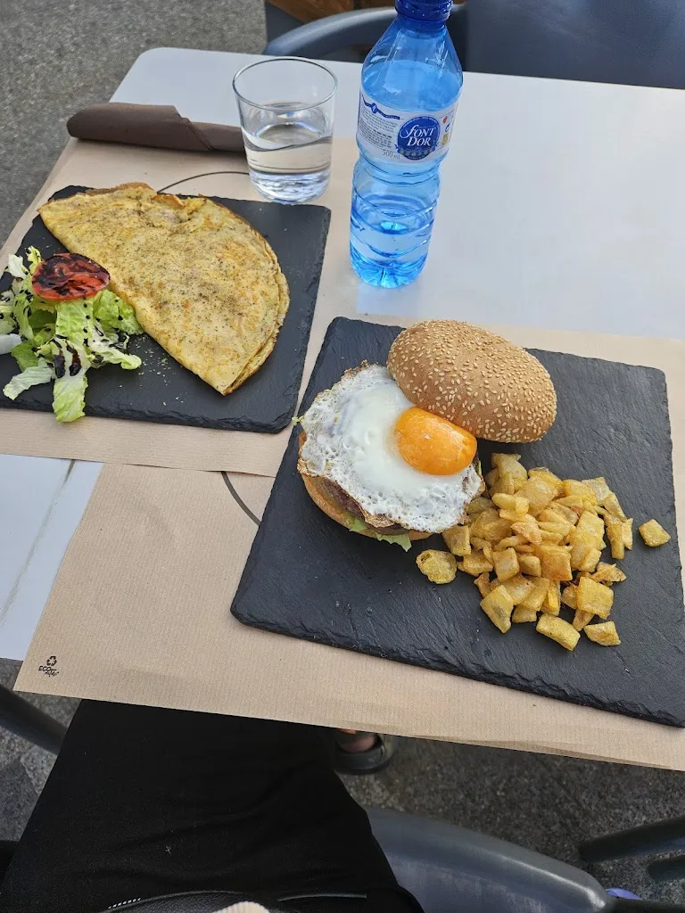 Alaina Schwartz_Cafè & Bistro E BO_Espot_review