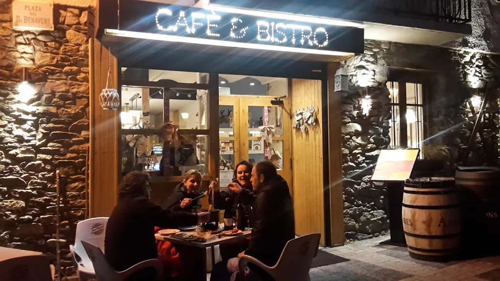 Cafè & Bistro E BO restaurant in Espot
