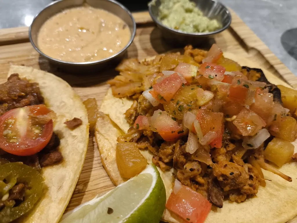 Teresa Carles_Fulleda_slider_image_3