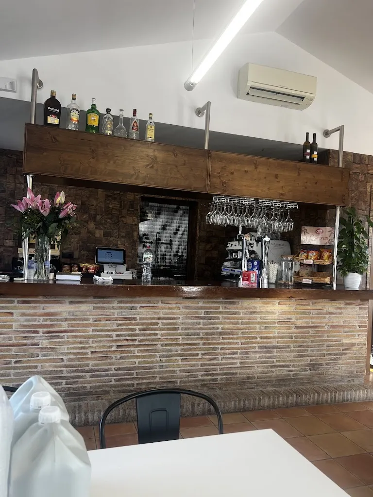 L'enredat Bar Restaurant_Fondarella_slider_image_1