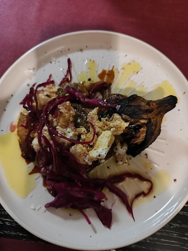 agata eska_Cal Vermell_Gósol_review