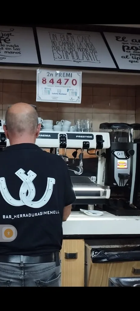 Bar restaurante La Herradura restaurant in Gimenells i el Pla de la Font