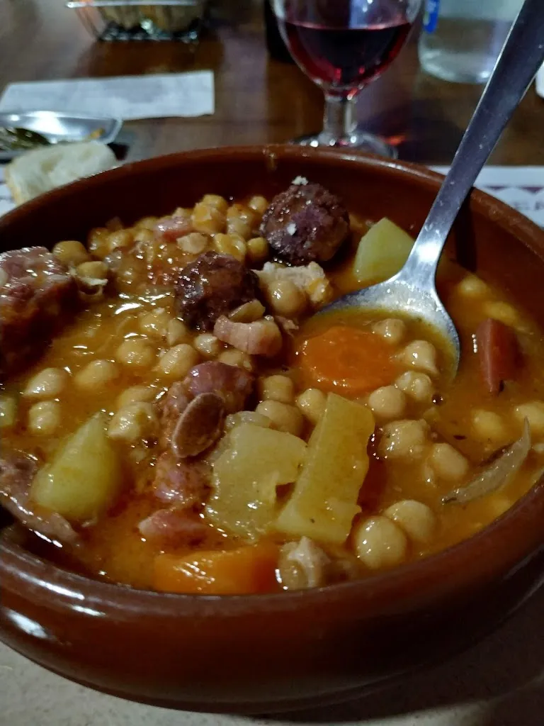 Jordi Romagosa Nebot_La Terra Ferma_Granyena de Segarra_review