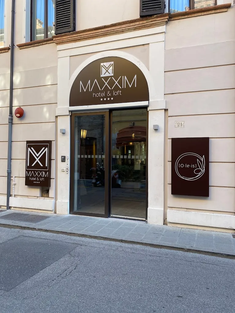 OLEIS restaurant in Farrera