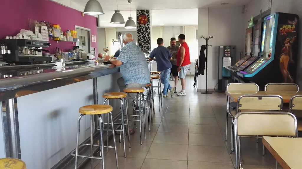 Francisco Sánchez Tortajada_Bar Restaurant Menjar Casolà_Granyanella_review