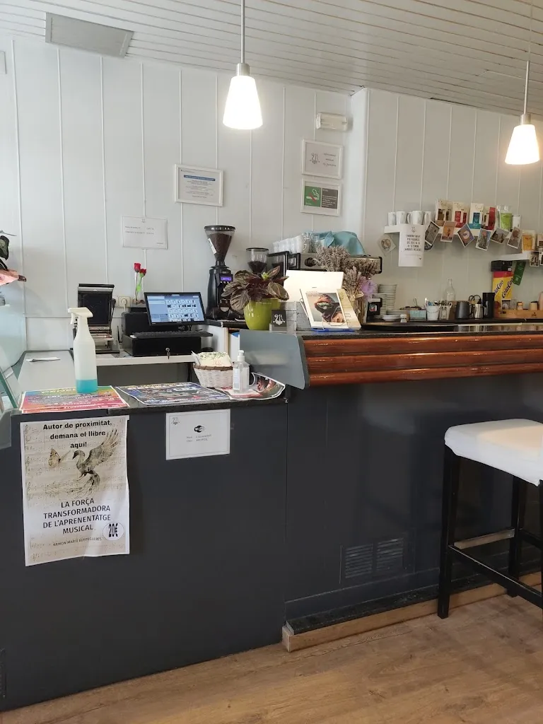 Jesus Núñez_21 Gustos_Ivars dUrgell_review