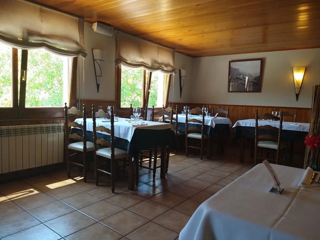 Restaurant Vilasaló - restaurant al Solsonès a Sant Llorenç de Morunys prop del Port del Comte_Guixers_slider_image_1