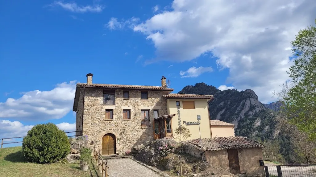 Casa Vilasaló Restaurant i Apartaments Rurals - Solsonès - Sant Llorenç de Morunys - Port del compte restaurant in Guixers