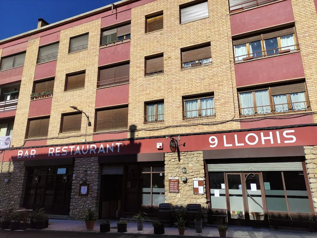 Restaurant 9 Llohis restaurant in Guixers