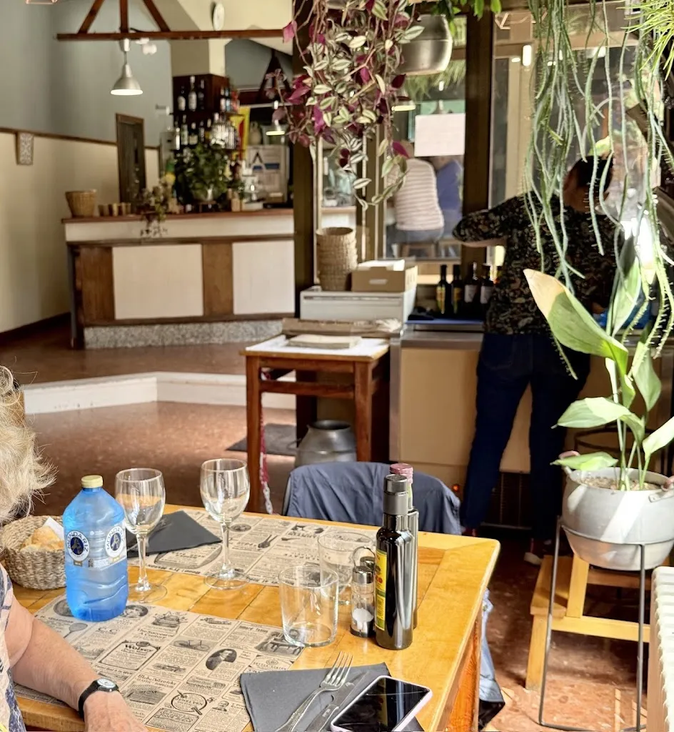 Restaurant 9 Llohis_Guixers_slider_image_2