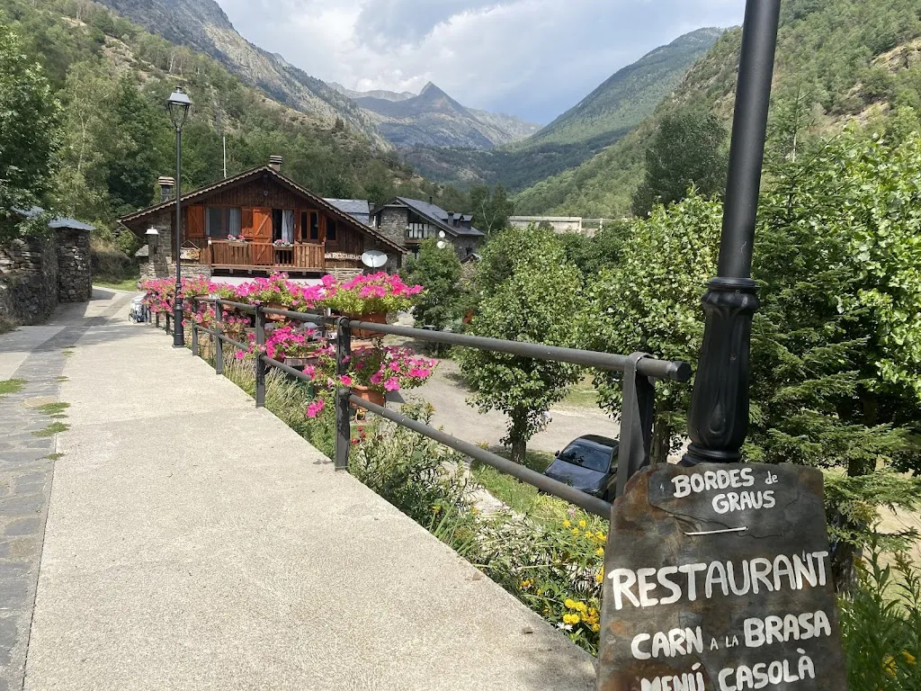 Bar-Restaurant Bordes De Graus_Lladorre_slider_image_3