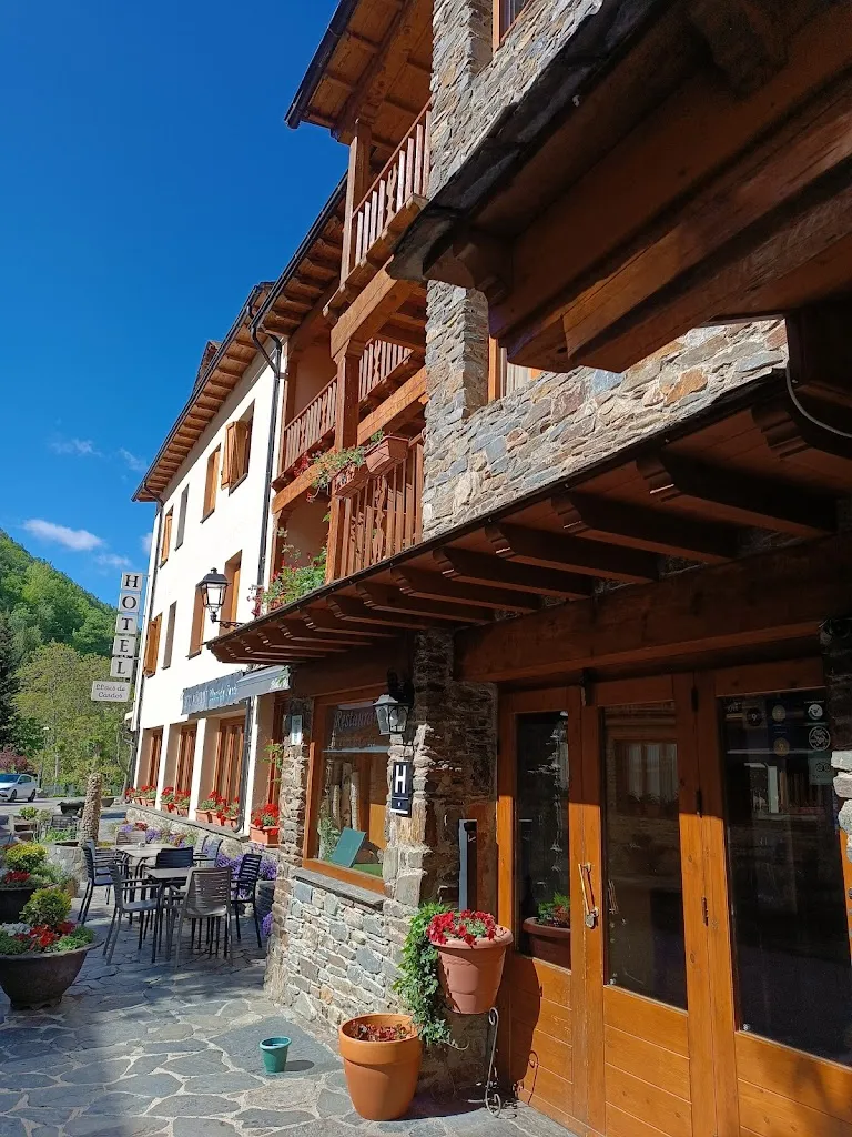 Restaurant Llacs de Cardos_Lladorre_slider_image_3