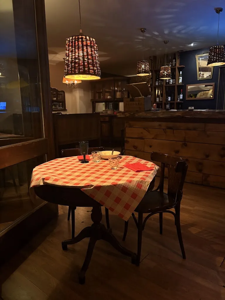 Taverna Arnui_Llavorsí_slider_image_3