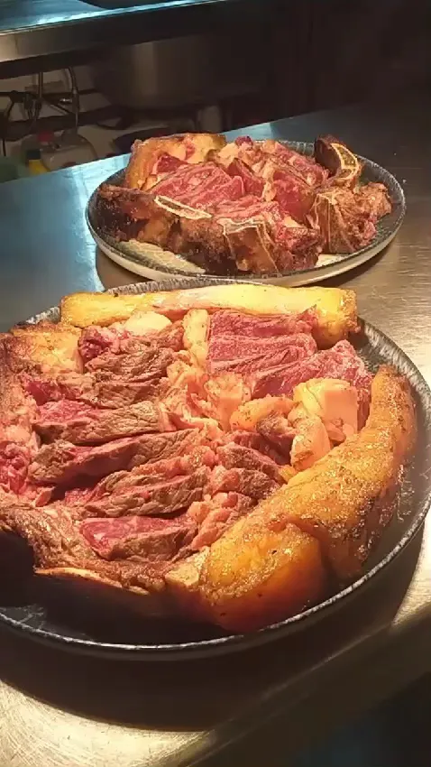 ASADOR RESTAURANT 2MIL9_Maials_slider_image_2