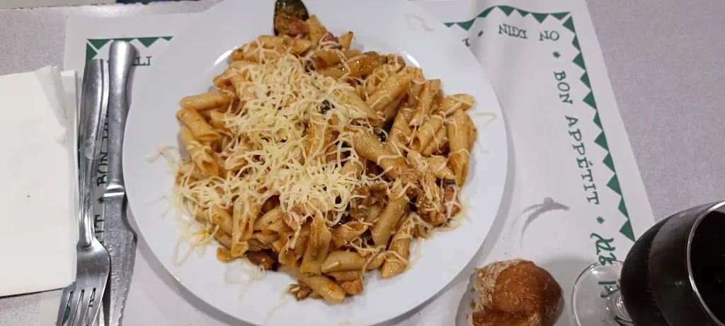 Barrufet Català_Bar-Restaurant La Plaça_Maials_review