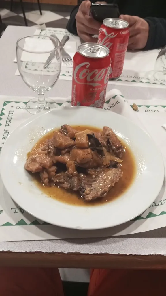 Akier Torrelles_Bar-Restaurant La Plaça_Maials_review