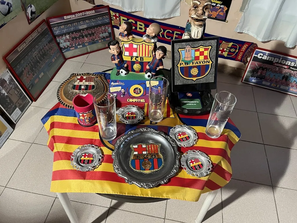 Oscar Meza_Bar Sol Naixent_Maials_review