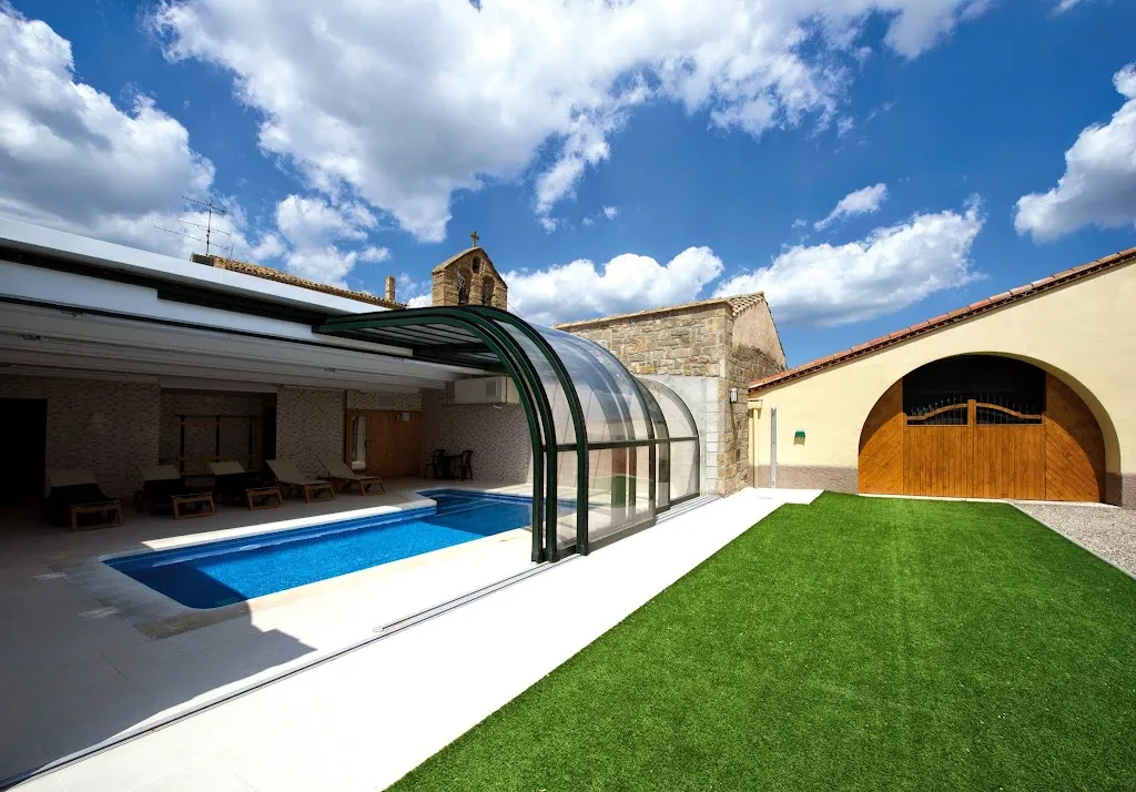 Hostal Palouet de Segarra restaurant in Massoteres