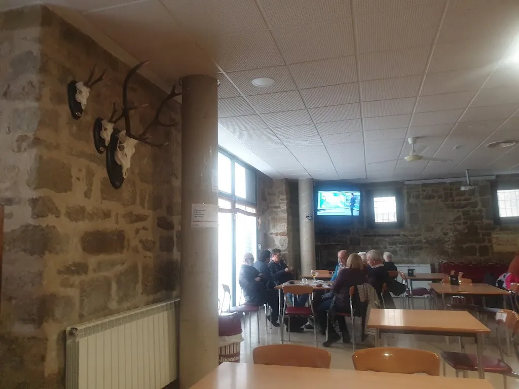 Antoni Abad_Nou Cal Delme_Montgai_review