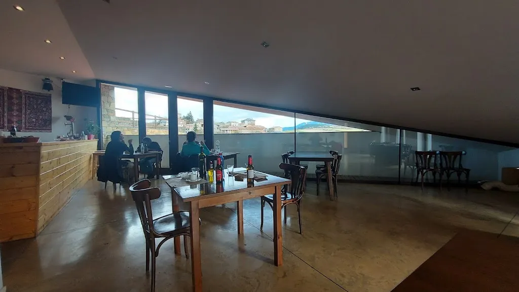 Local Social (Restaurant Montellà) restaurant in Montellà i Martinet