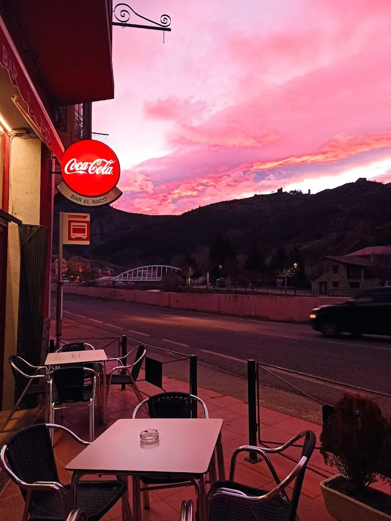 El Racó restaurant in Montellà i Martinet